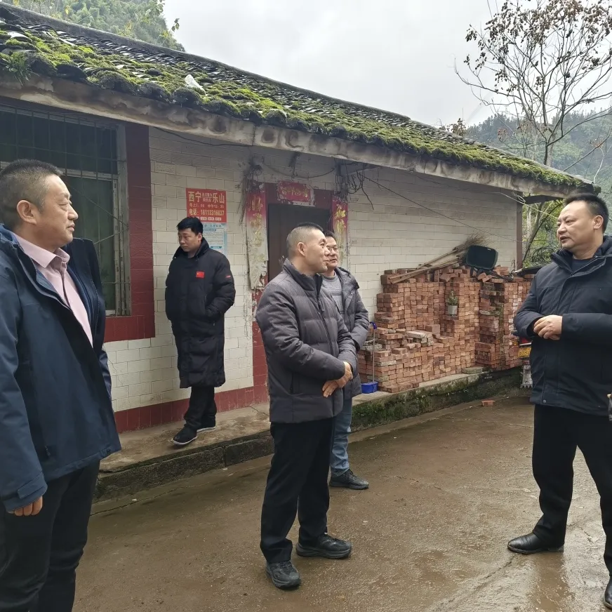 集團公司領(lǐng)導(dǎo)赴雷波縣開展托底性幫扶暨“四個一”活動
